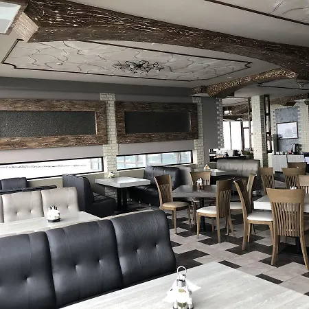 Отель Pomorie Sun 3*