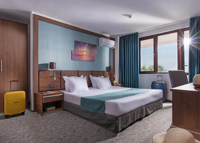 Pomorie Sun ساني بيتش