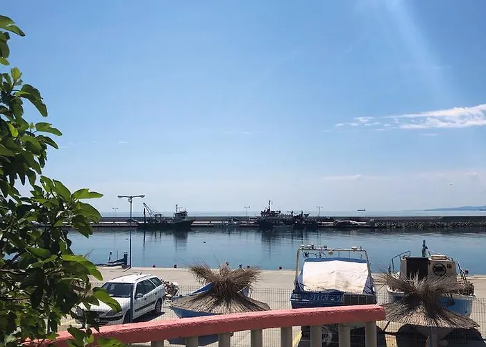 Pomorie Sun فندق