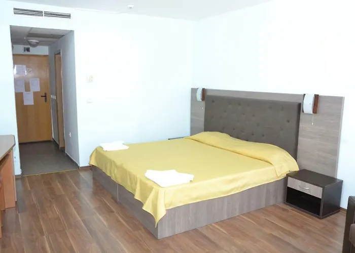 Pomorie Sun ساني بيتش