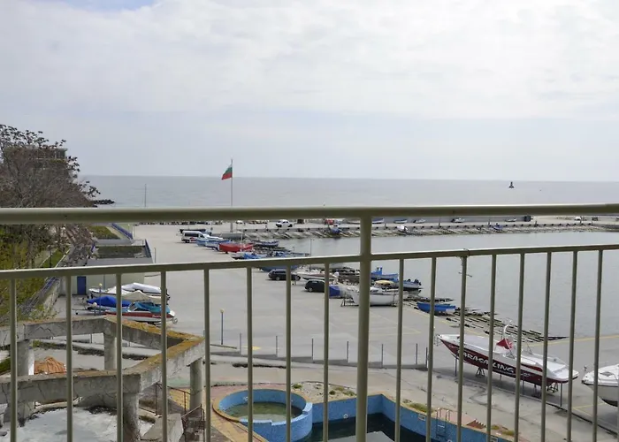 Pomorie Sun 3* ساني بيتش