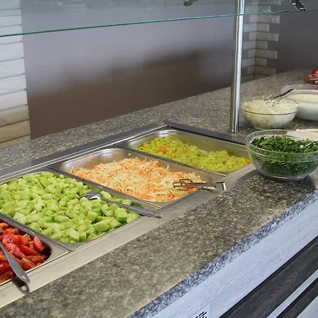 Готель Pomorie Sun