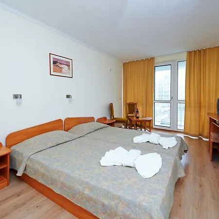 Готель Pomorie Sun