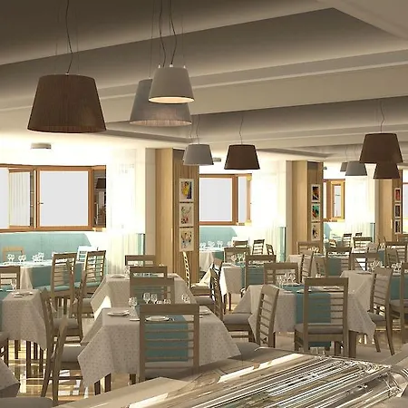 فندق Pomorie Sun 3*
