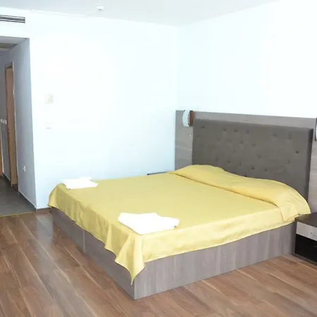 Pomorie Sun ساني بيتش